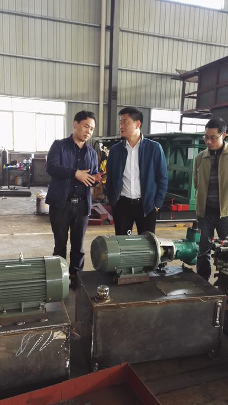 寧鄉(xiāng)經(jīng)信局胡浪局長、產(chǎn)業(yè)發(fā)展科劉義科長一行